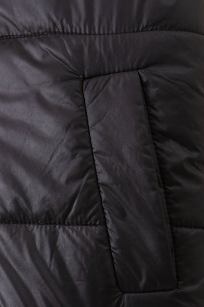 Black mom&me puffer vest