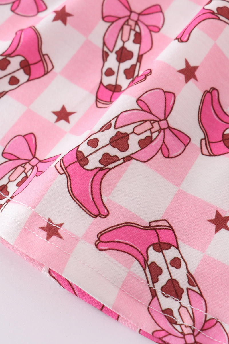 Pink boots print set